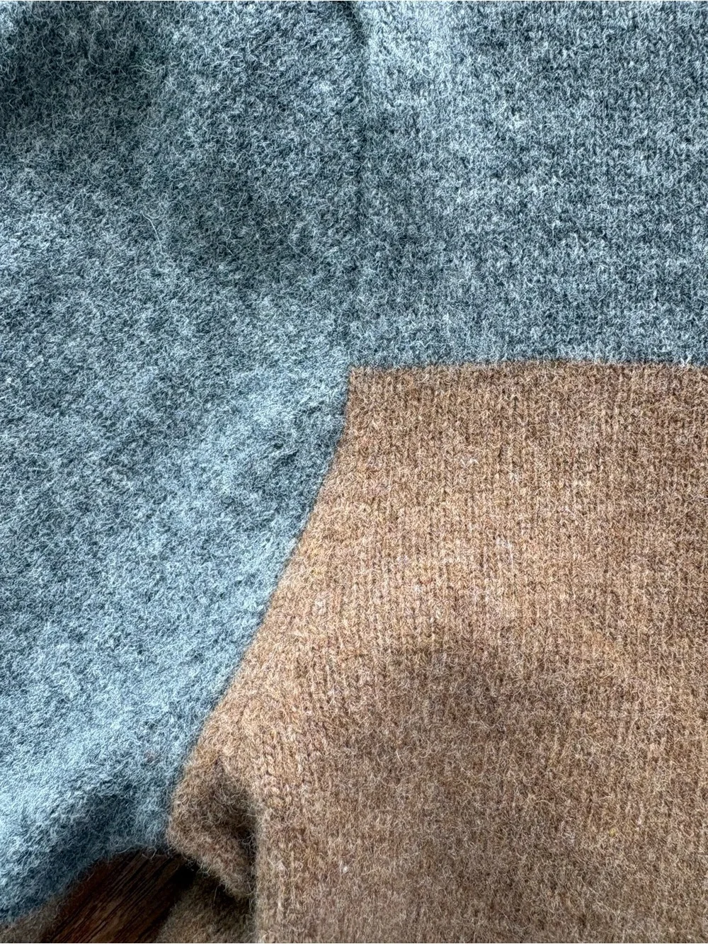 J.Crew 100% Lambswool Colorblock Men’s Sweater Size S Contemporary Modern